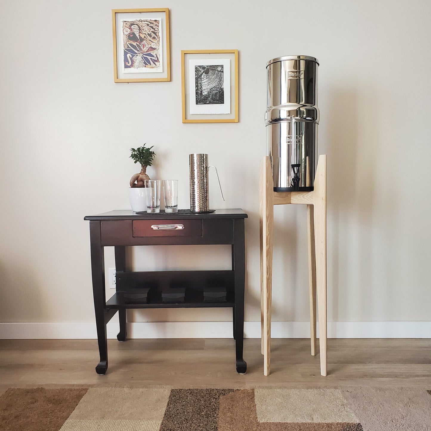 Water Filter Stand in Ash