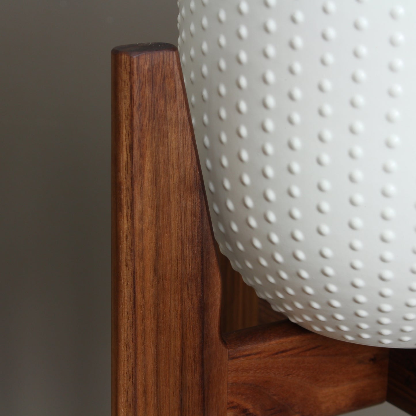 Standard height stands 16",20",24"