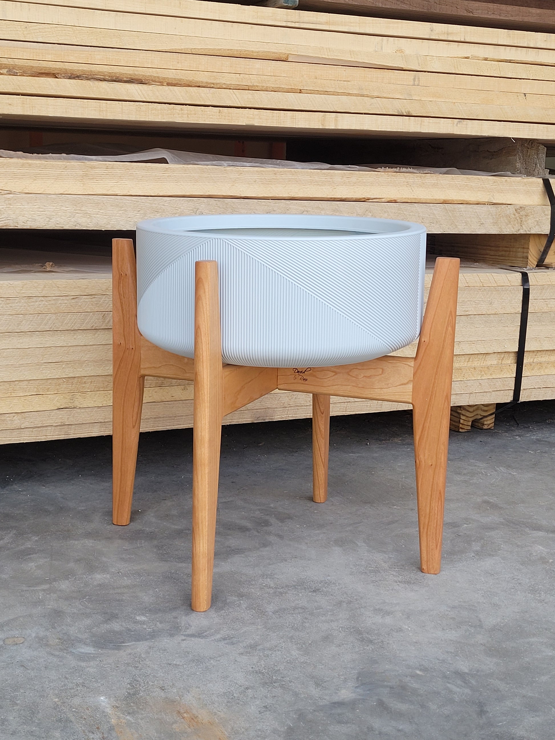 Extra wide heavy duty plant stand or table base – David and Rau